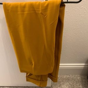 Yellow/Mustard crop dress pants.NWT